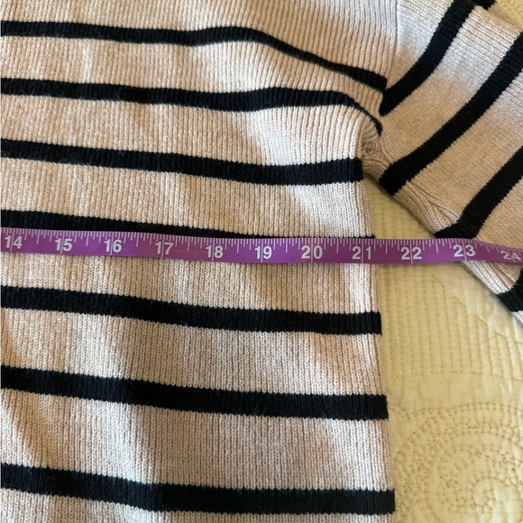 Super soft striped tan and black mock neck sweater women's L - Picture 4 of 8